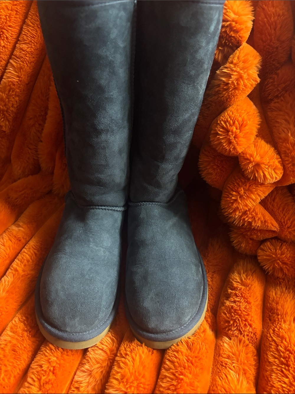 UGG Tall Suede Boots in Navy with Tan Sole - Picture 5 of 6